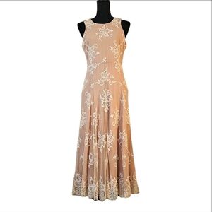 BETSEY JOHNSON Women's Tan Sleveless Maxi Dress With Floral Lace Overlay. Sz‎ 6